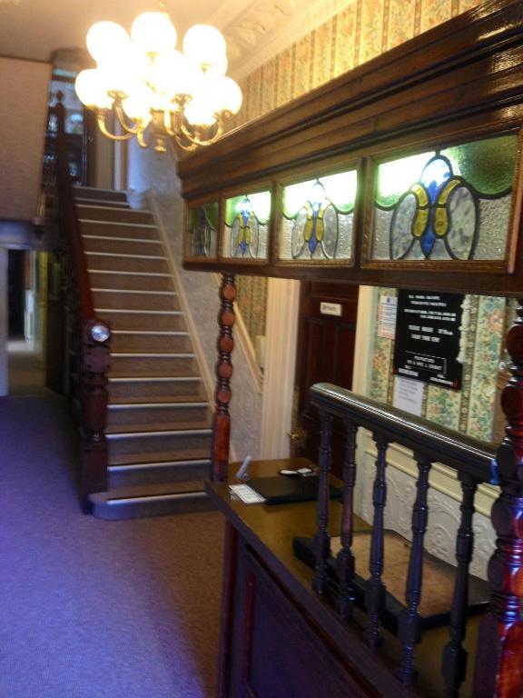 Penrhys Hotel Cardiff Bagian luar foto